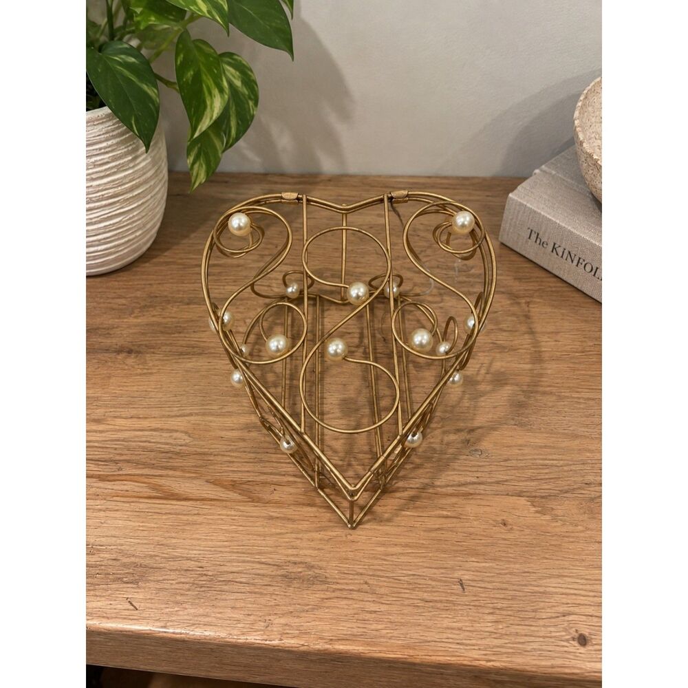 Gold Heart Wire Trinket Box With Faux Pearls